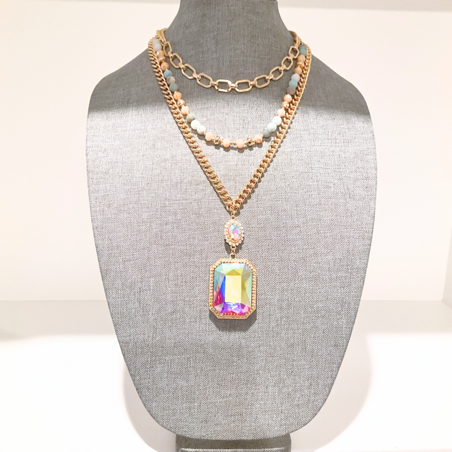 Joyful Pendant Necklace - Beige