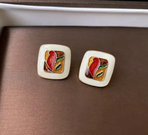 Saara Earrings